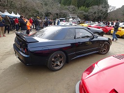 日産　スカイライン GT-R R32